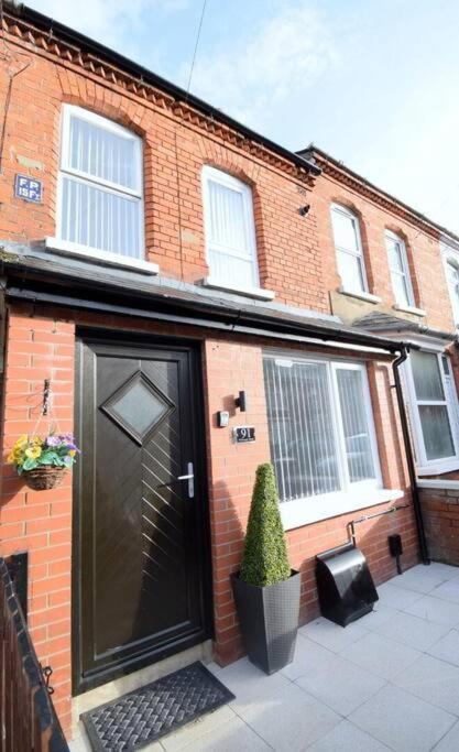 Villa Belfast Luxury Lets - Windsor Townhouse Esterno foto